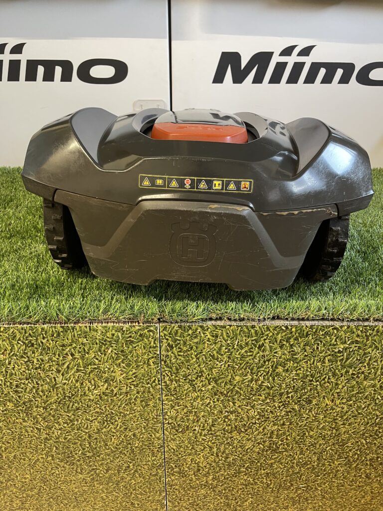 HUSQVARNA AUTOMOWER 440 (KASUTATUD)